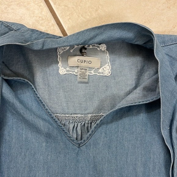 Denim puff sleeve top - Picture 2 of 2